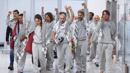 Sumud aktivisti İsrail işkencesini anlattı Sumud aktivisti İsrail işkencesini anlattı