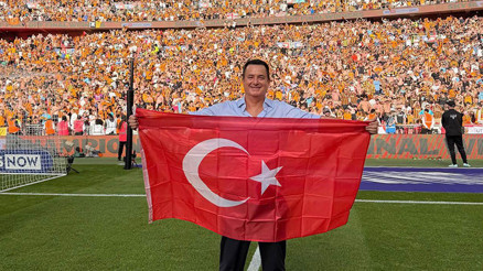 İngilterede tarih yazan Türk başkan