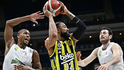 Fenerbahçe Beko, çeyrek final serisinde öne geçti
