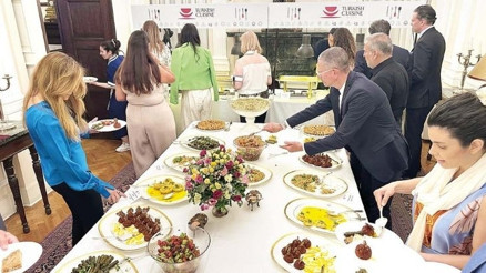 Atina’da Türk lezzetleri şöleni