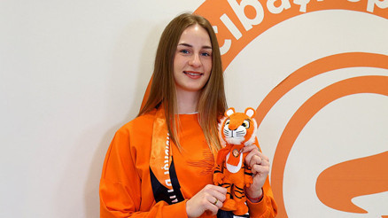 Eczacıbaşı Aleksandra Uzelacı kadrosuna kattı