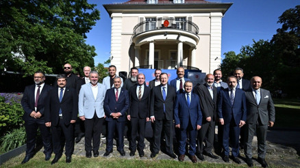 Berlin’de çifte bayram