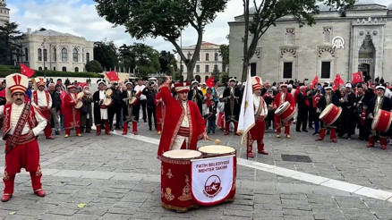İstanbulun fethinin 573. yıl dönümü dolayısıyla Fetih Yürüyüşü düzenlendi