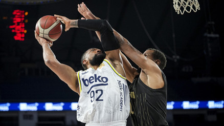 Fenerbahçe güle oynaya yarı finalde