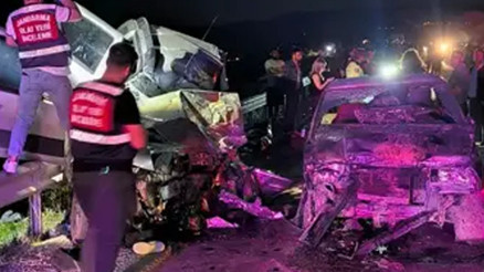 Mersinde zincirleme kaza: 1 ölü, 5 yaralı