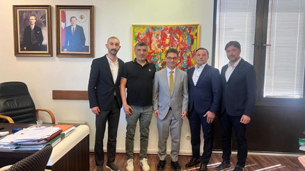 Türkgücü Münihten Başkonsolosluğa anlamlı ziyaret