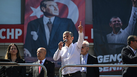 Özgür Özel: Olağanüstü kurultay için imza süreci başlatıldı | Grup toplantısı yarın yapılacak Özgür Özel: Olağanüstü kurultay için imza süreci başlatıldı | Grup toplantısı yarın yapılacak