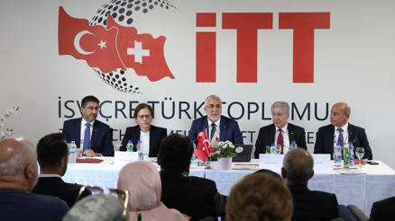 Bakan Işıkhan, Zürihte Türk vatandaşları ve STK temsilcileriyle bir araya geldi