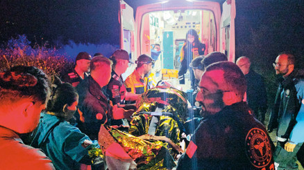 Yamaç paraşütüyle dere yatağına düştü 5 saat sonra kurtarıldı