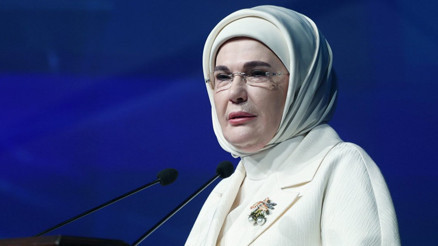 Emine Erdoğandan sıfır atık açıklaması: Sürdürülebilir kalkınmaya dönüştürücü bir etki oluşturacaktır Emine Erdoğandan sıfır atık açıklaması: Sürdürülebilir kalkınmaya dönüştürücü bir etki oluşturacaktır