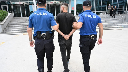 Kırmızı bültenle aranıyordu Mersinde yakalandı
