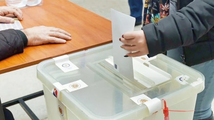 Ermenistanda seçim yarışı