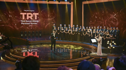27 eserlik müzik ziyafeti