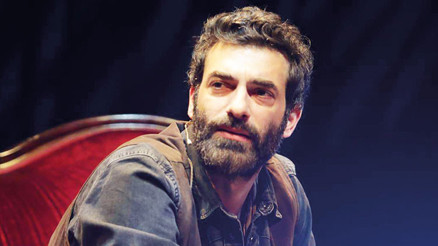 İlker Kalelinin tiyatro şartı yerli metin