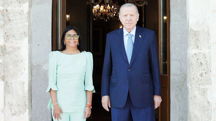 Erdoğan Dolmabahçe’de karşıladı... Venezuela görüşmesi