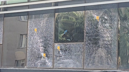 Beykozda iş merkezine silahlı saldırı: Şüpheliler motosikletle kaçtı