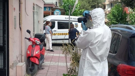 Manisada evden gelen kötü koku acı gerçeği ortaya çıkardı, modacı evinde ölü bulundu Manisada evden gelen kötü koku acı gerçeği ortaya çıkardı, modacı evinde ölü bulundu