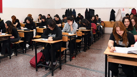 LGS’de geri sayım... Sınav hazırlıkları için cuma günü tatil... Adayların yüzde 91’i beslenme paketi talep etti... Beslenme opaketi tercihine göre salonlar ayrılacak LGS’de geri sayım... Sınav hazırlıkları için cuma günü tatil... Adayların yüzde 91’i beslenme paketi talep etti... Beslenme opaketi tercihine göre salonlar ayrılacak