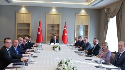 Cevdet Yılmaz, Cumhurbaşkanlığı Ekonomi Politikaları Kurulu üyeleriyle görüştü