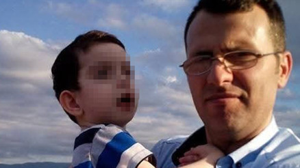 Baba evde ölü bulundu SMA’lı oğlunun bağlı olduğu cihazın da fişinin çekili olduğu belirlendi Baba evde ölü bulundu SMA’lı oğlunun bağlı olduğu cihazın da fişinin çekili olduğu belirlendi