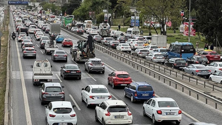 İstanbulda bazı yollar yarın trafiğe kapatılacak