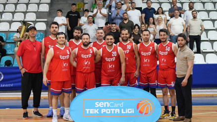 Tek pota baskette büyük heyecan