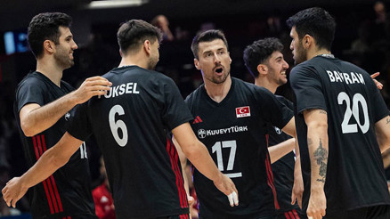 Filenin Efeleri, Kanadayı karar setinde devirdi