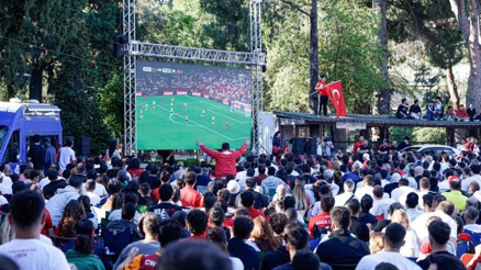 Ege’de Dünya Kupası heyecanı sokaklara taştı