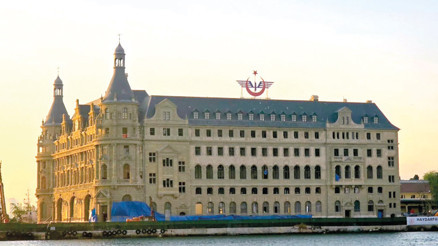 Bakan Mehmet Nuri Ersoy paylaştı Haydarpaşa’da 3 cephe tamam Bakan Mehmet Nuri Ersoy paylaştı Haydarpaşa’da 3 cephe tamam