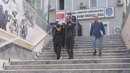 Büyükçekmece Adliyesindeki hırsızlık 2 şüpheli adliyeye sevk edildi Büyükçekmece Adliyesindeki hırsızlık 2 şüpheli adliyeye sevk edildi