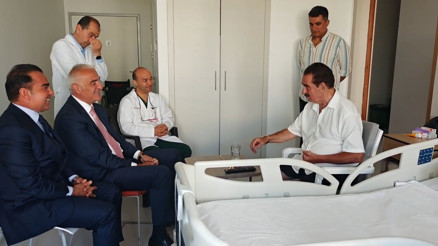 Bakan Ersoydan İbrahim Tatlısese geçmiş olsun ziyareti Bakan Ersoydan İbrahim Tatlısese geçmiş olsun ziyareti