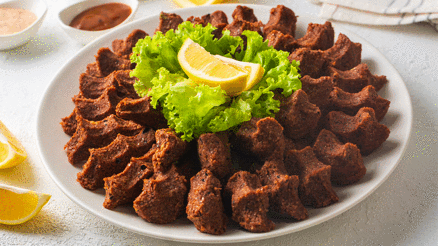 Etli çiğ köfte nasıl yapılır Yanına ne gider