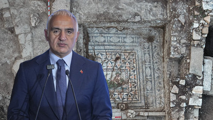 Müjdeyi Bakan Ersoy verdi | Antalyada gün yüzüne çıkarıldı: Sınırlı sayıda örneği var ve bilimsel açıdan büyük önem taşıyor Müjdeyi Bakan Ersoy verdi | Antalyada gün yüzüne çıkarıldı: Sınırlı sayıda örneği var ve bilimsel açıdan büyük önem taşıyor