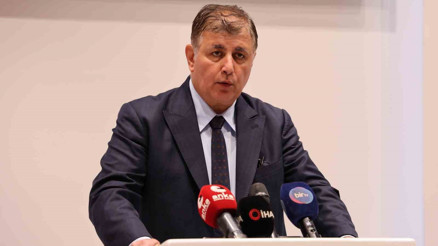 İzmir Büyükşehir Belediye Başkanı Cemil Tugay, CHP’den istifa mı etti, neden istifa etti son dakika | Cemil Tugay kimdir, kaç yaşında, nereli İşte Cemil Tugayın biyografisi ve hayatı