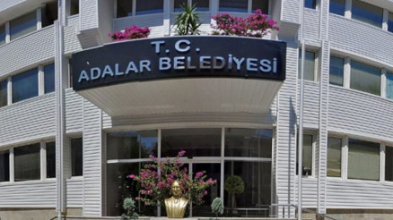 Son dakika... Adalar Belediyesine yolsuzluk operasyonu: Başkan Akpolat dahil 41 gözaltı