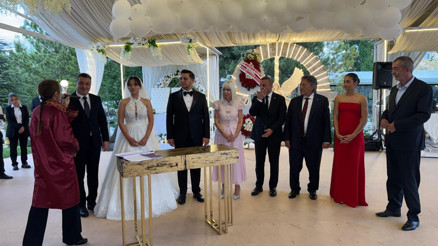 Renkli düğün