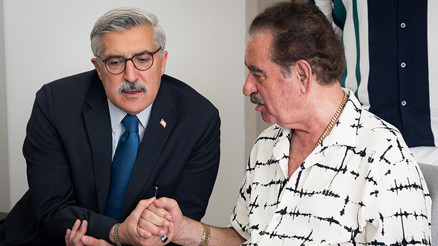 AK Parti Genel Başkan Yardımcısı Yaymandan İbrahim Tatlısese geçmiş olsun ziyareti