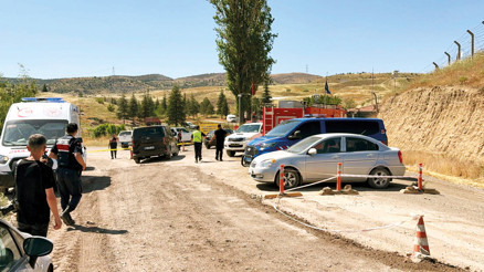 Roket mühimmatı patladı: 2 çalışan öldü 1 asker yaralandı