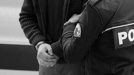 İstihbarat geldi ekipler harekete geçti Kırmızı bültenle aranan Alman şüpheli Bodrumda yakalandı