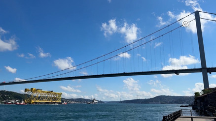 Doğal gaz boru hattı döşeme platformu İstanbul Boğazına giriş yaptı