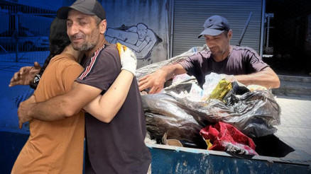 33 yıldır her gün sokak sokak dolaşıyor: Fedakar babanın en güzel mükafatı Buralara kolay gelmedik