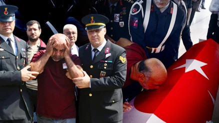 Kazada şehit olan uzman çavuş, son yolculuğuna uğurlandı