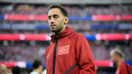 Hakan Çalhanoğlu: Sorumluluğu herkesten önce ben üstleniyorum