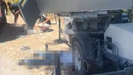 Ev taşıma sırasında korkunç kaza Yük asansörü elektrik hattının üzerine düştü; 2 ölü