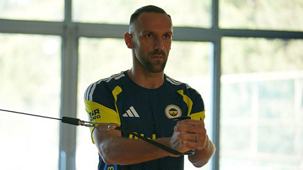 Fenerbahçede Vedat Muriqi şoku Sahalardan uzak kalacağı süre belli oldu