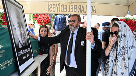 Milliyet Gazetesi Genel Yayın Yönetmeni Şendirin babası son yolculuğuna uğurlandı