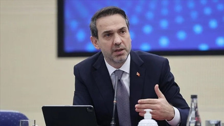 Bakan Bayraktar, İstanbul Maden İhracatçıları Birliği Yönetim Kurulu Başkanı Çekiç ile görüştü
