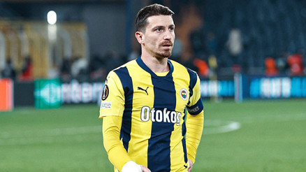 Fenerbahçede Mert Hakan Yandaş ile yeni sözleşme Asgari ücret kazanacak