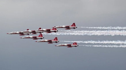 Türk Yıldızları NATO Zirvesi kapsamında Ankarada prova uçuşu yaptı