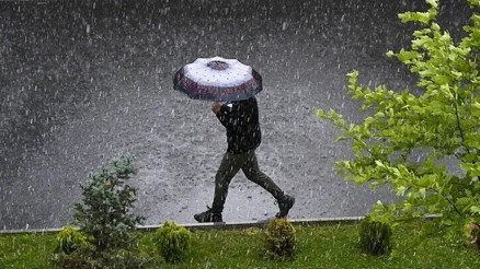 Kuvvetli yağış ve fırtınaya dikkat Meteorolojiden 4 il için sarı kodlu uyarı